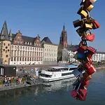 Frankfurt Bed&Breakfast