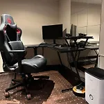 2-Zimmer Wohnung Mit Gym/Office