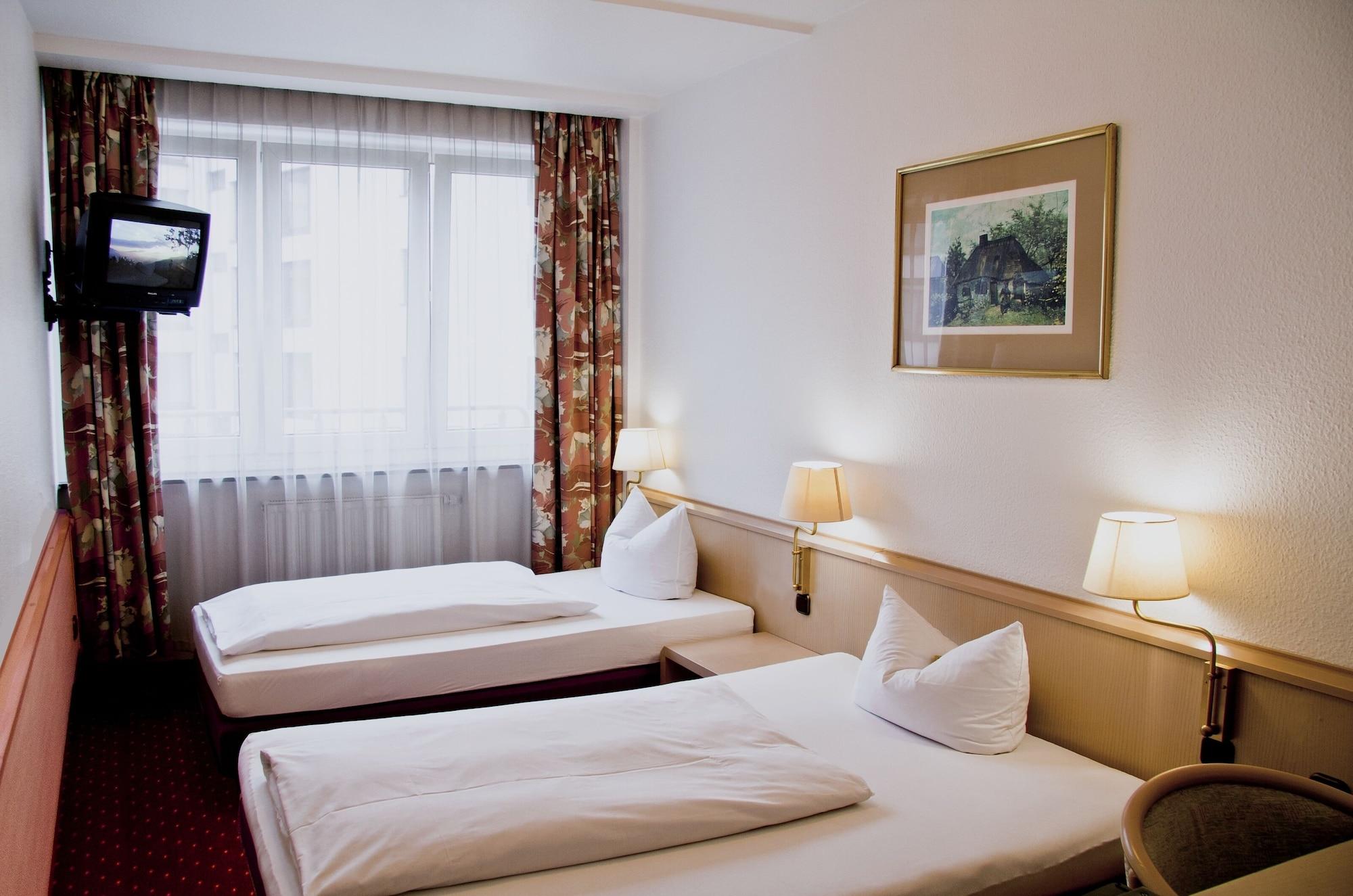 Adler Frankfurt Hotel 3*