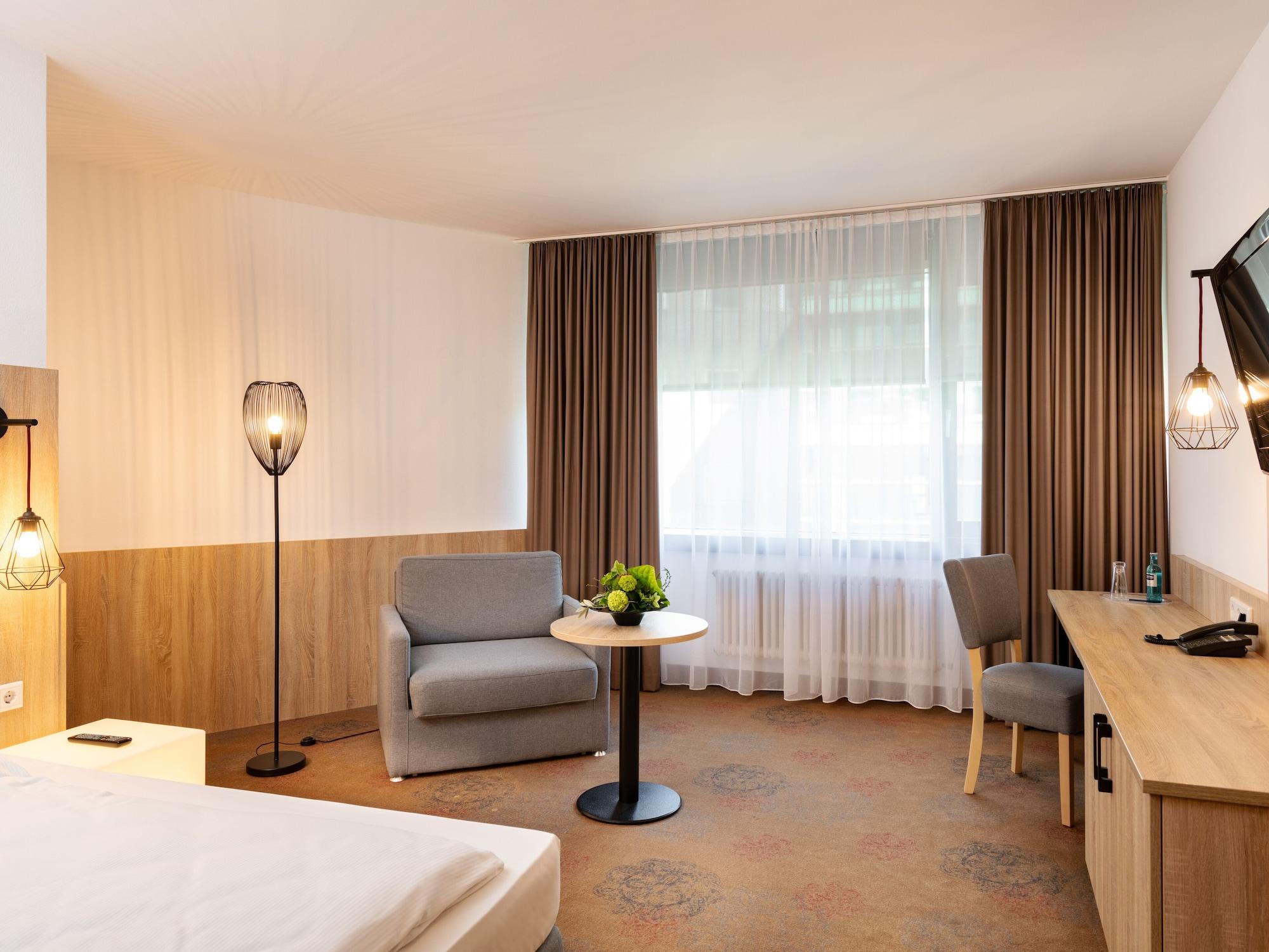 Plaza & Living Frankfurt Hotel 3*