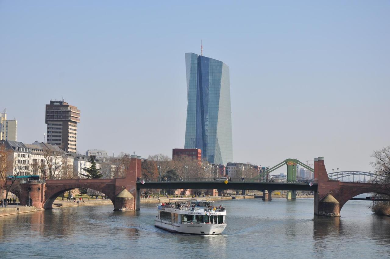 Frankfurt 2* Frankfurt am Main