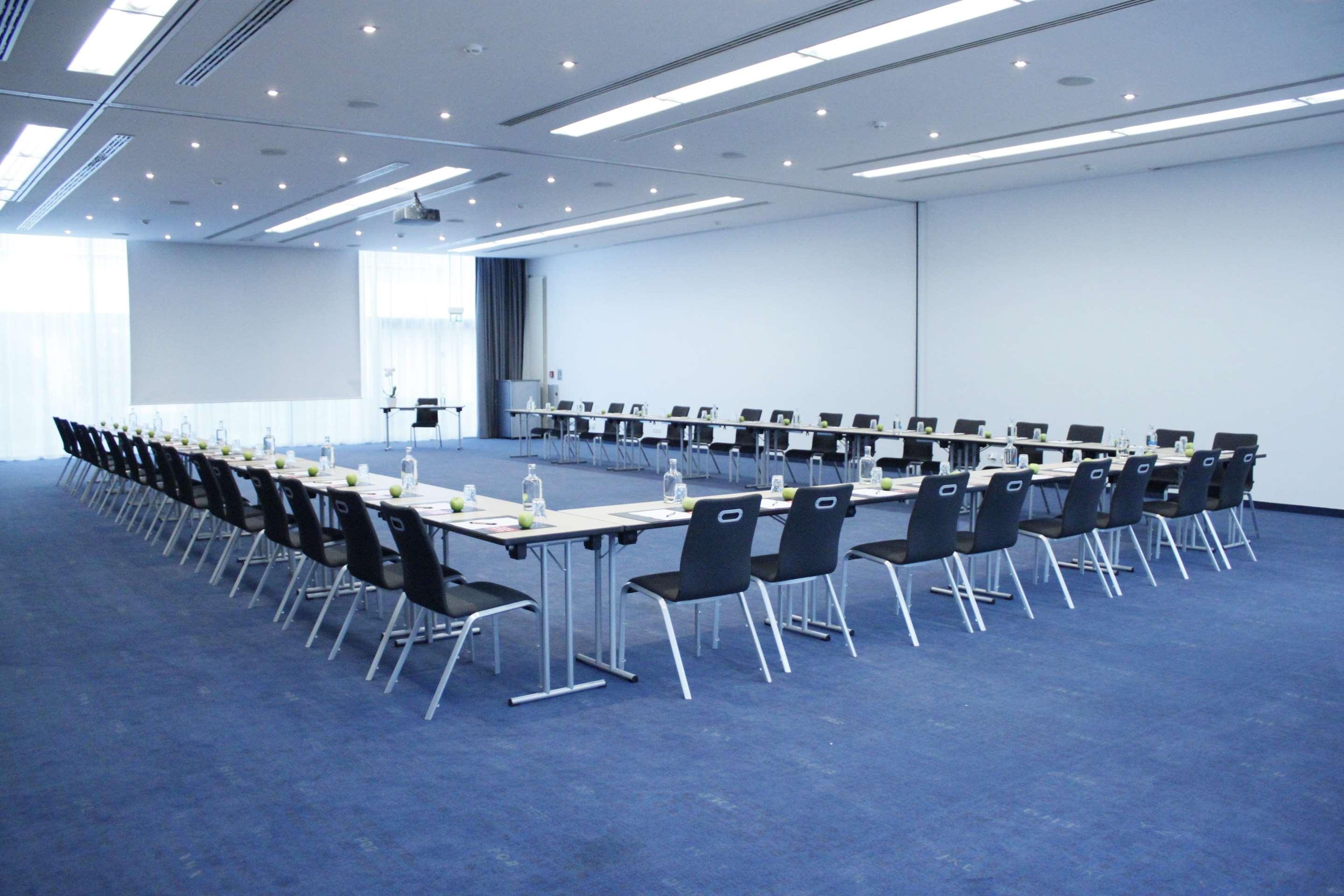 Intercityhotel Frankfurt Airport 4* Frankfurt am Main