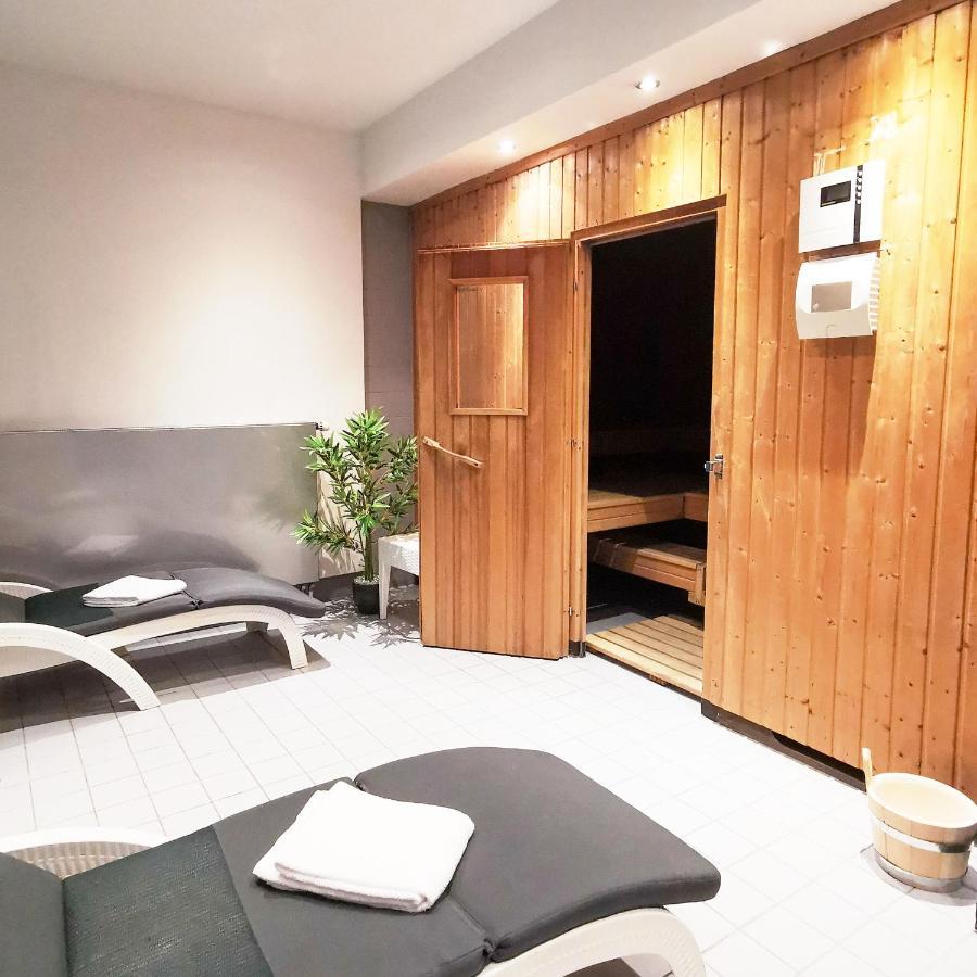 Plaza & Living Frankfurt Hotel 3*