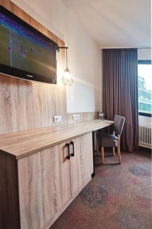 Plaza & Living Frankfurt Hotel 3*