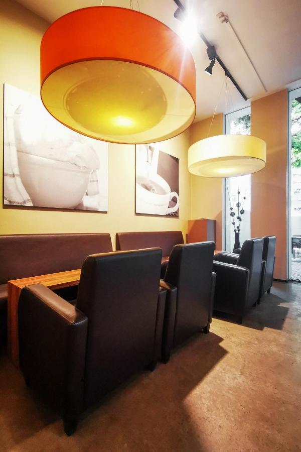Hotel Plaza & Living Frankfurt 3*