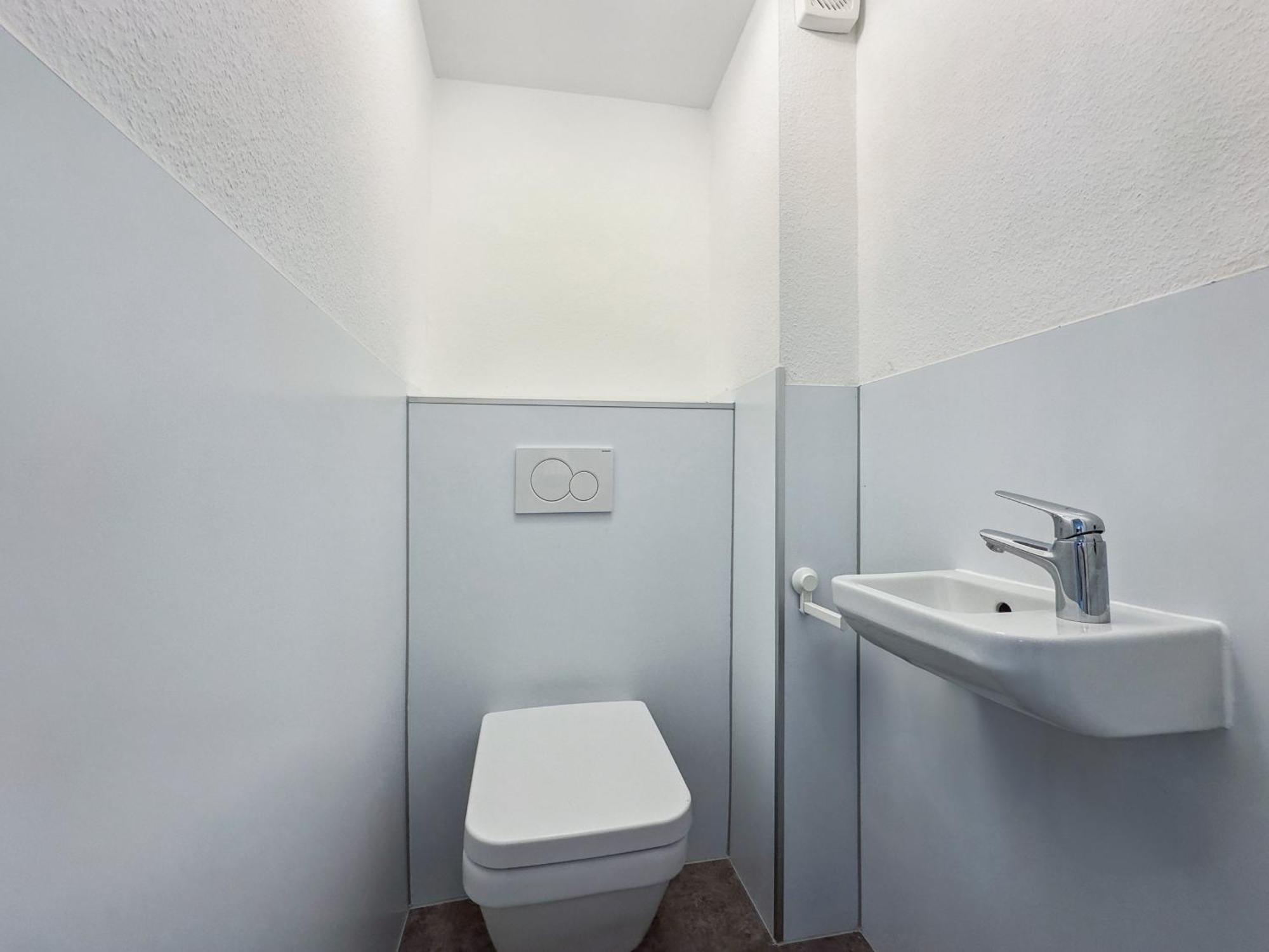 Gemutliches Einzelzimmer In Frankfurt Schwanheim - Nahe Flughafen * Frankfurt am Main