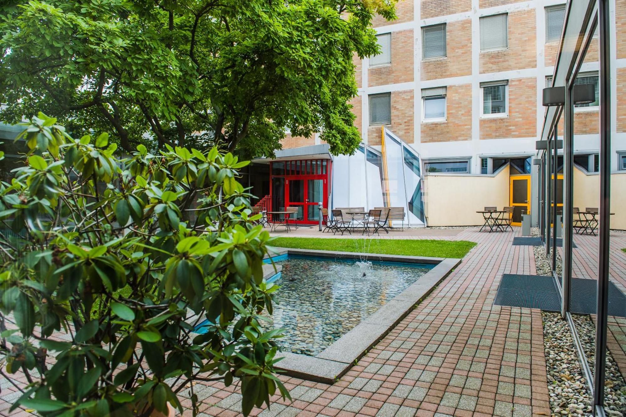 Hotel Hoffmanns Hoefe 3*