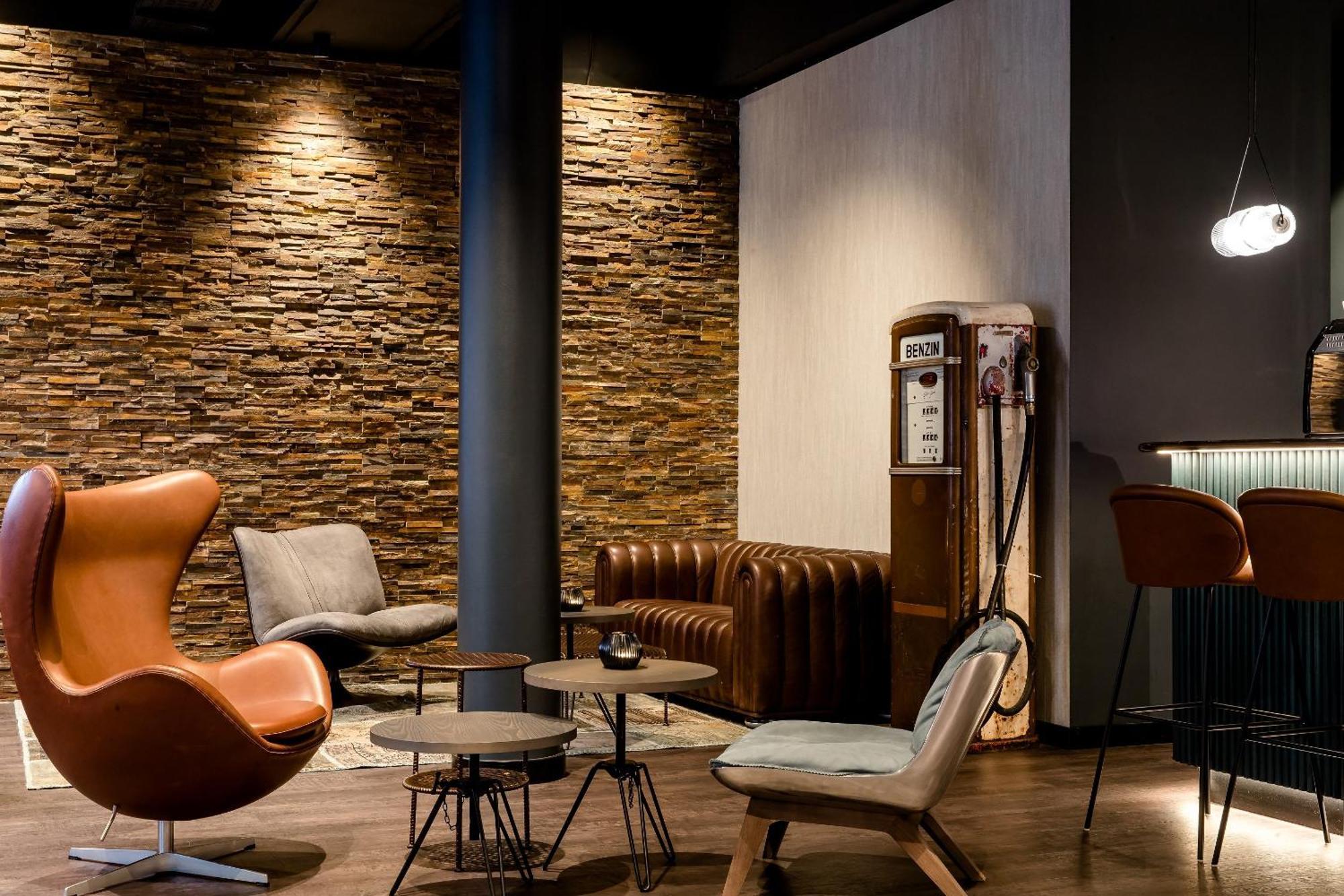 One Frankfurt-eastside 3*
