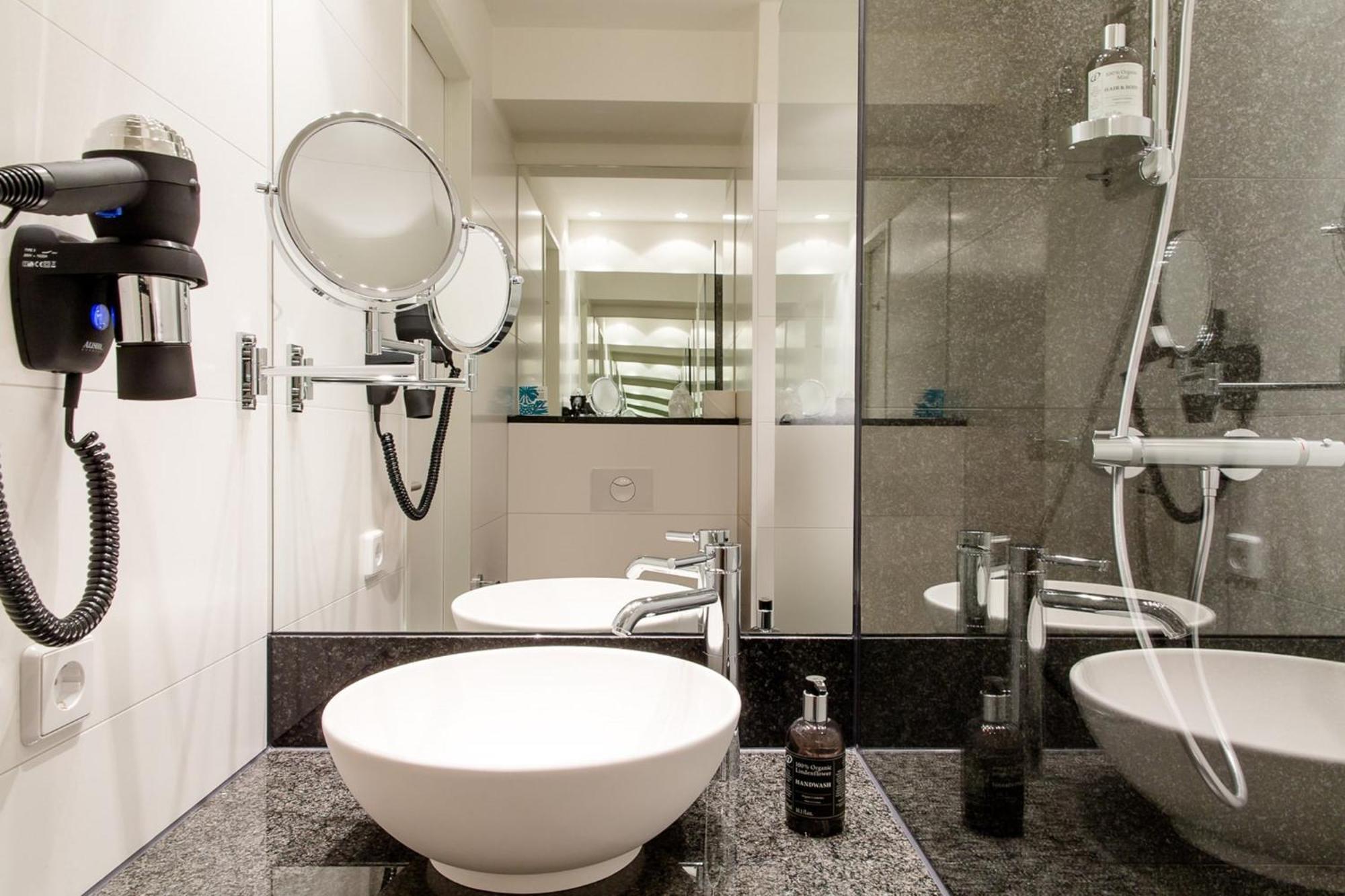One Frankfurt-eastside Hotel 3*