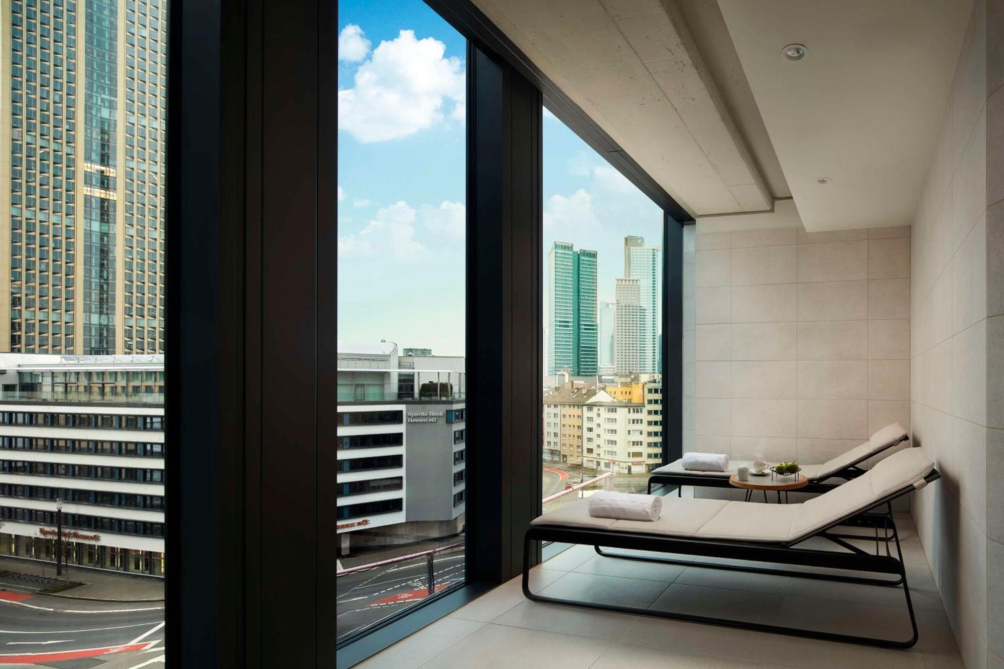 Hotel Nh Collection Frankfurt Spin Tower 4*