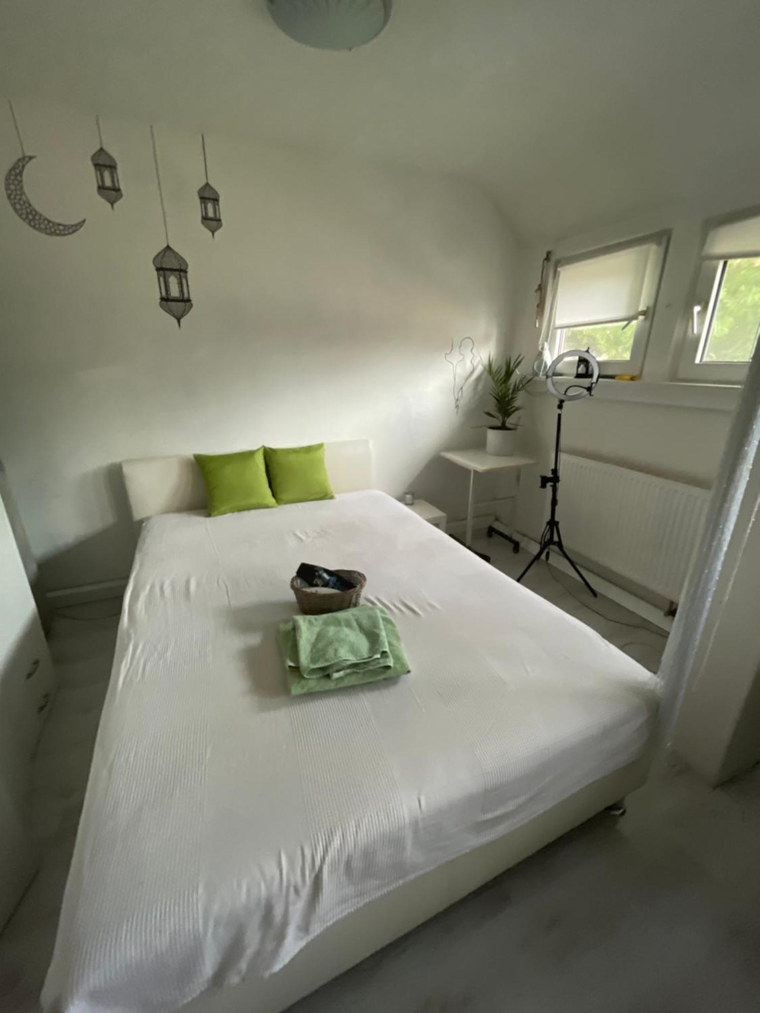 Near Fair, Neben Der Messe Homestay *