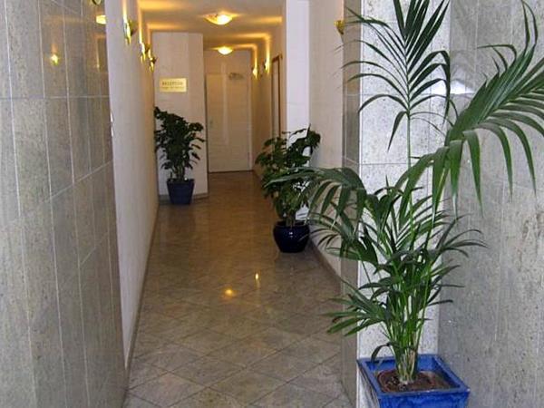 City Centre Neue Kräme Am Römer Aparthotel 3*