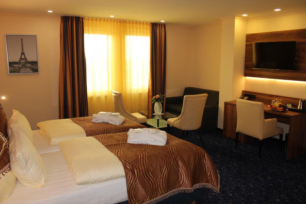 Hotel Grand Empire 4*
