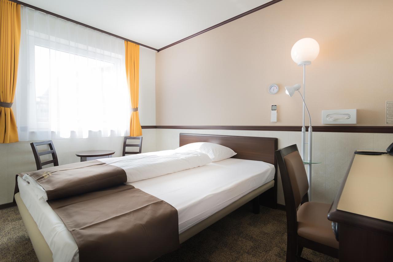 Toyoko Hauptbahnhof 3*