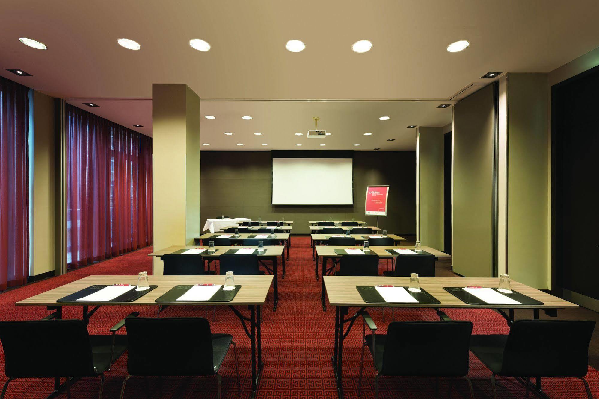 Adina Frankfurt Neue Oper Frankfurt am Main