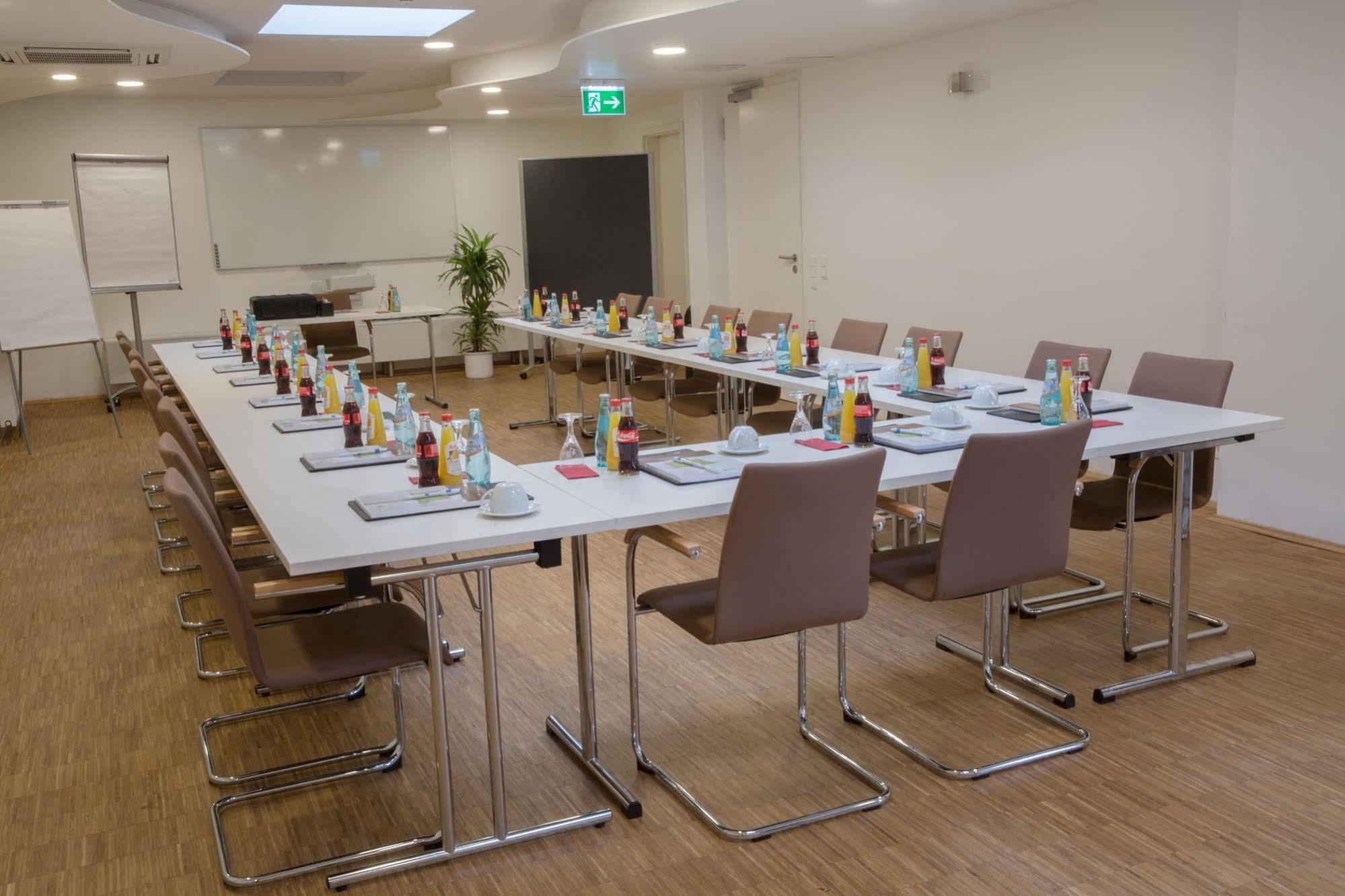 Trip Inn Goethe Hotel Messe 3*