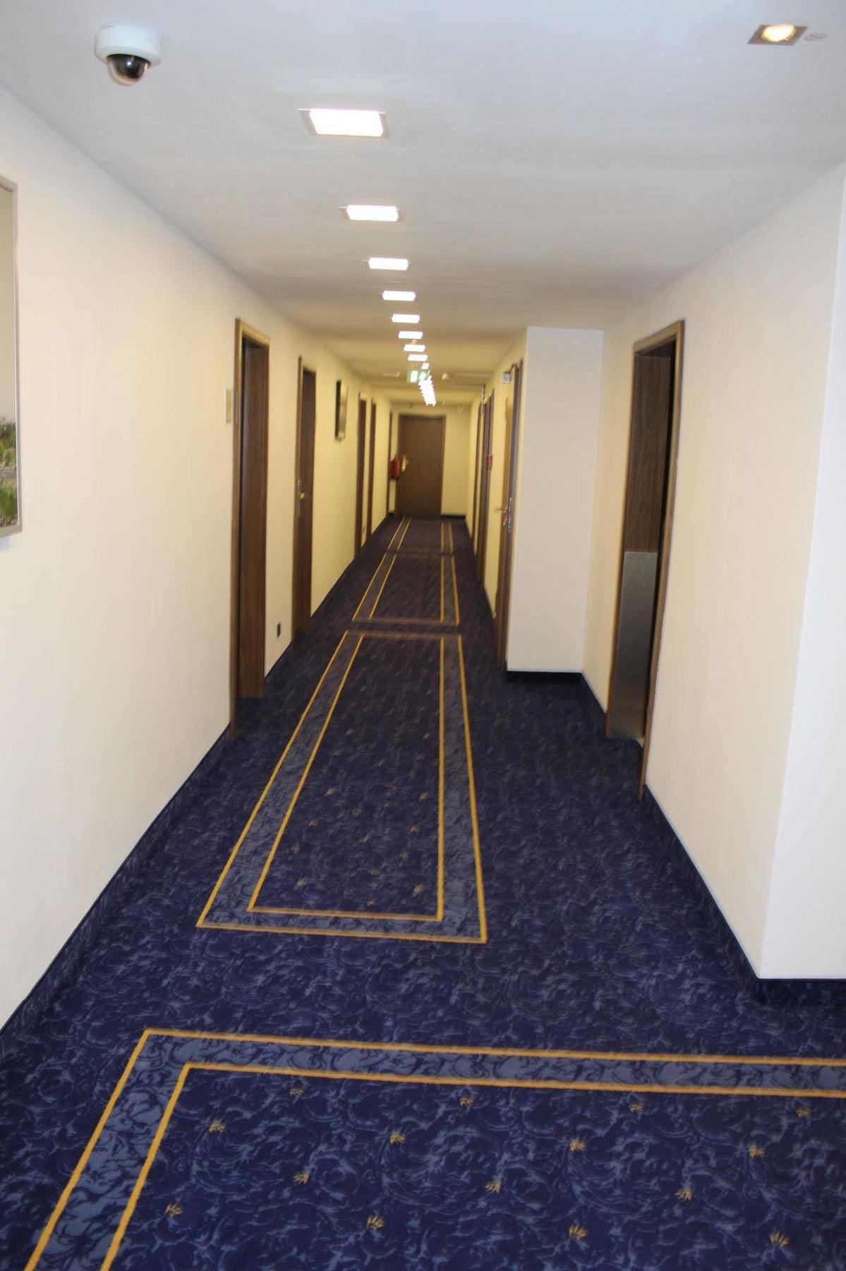 Grand Empire Hotel