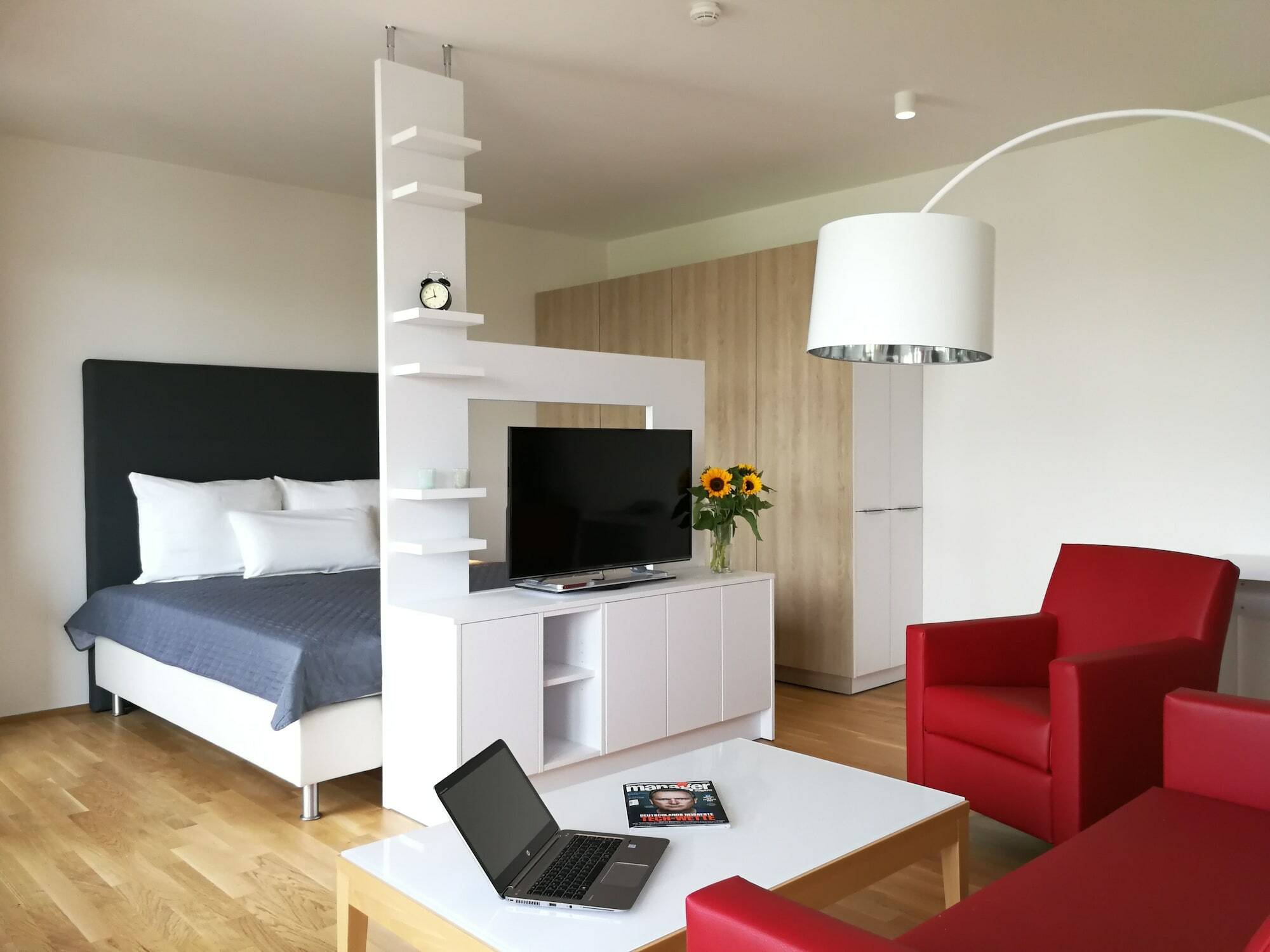 The Flag Oskar M. Aparthotel 3*
