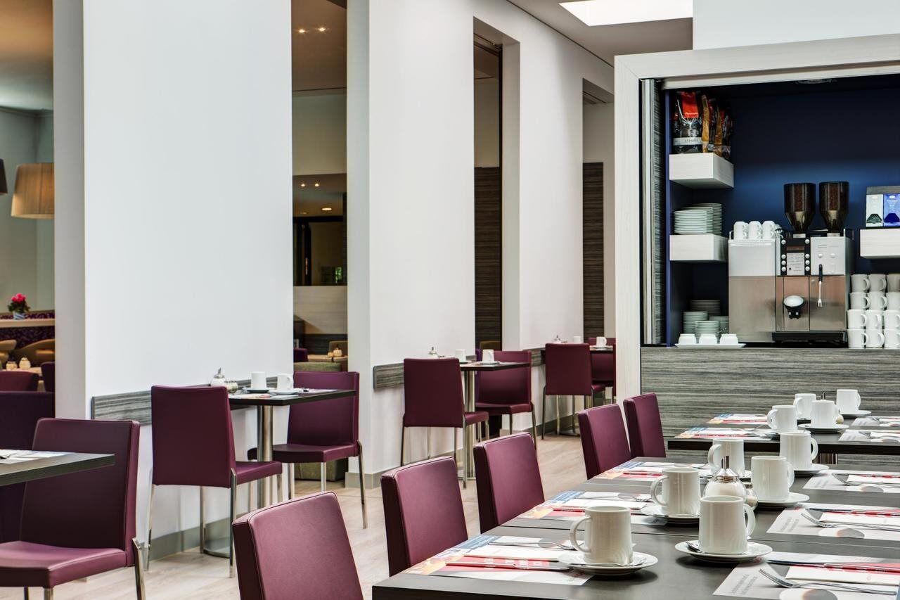Intercityhotel Frankfurt Airport Hotel 4*