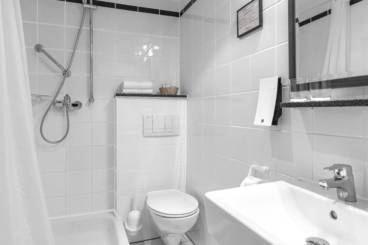 Ramada By Wyndham Frankfurt Station 3*