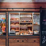 Moxy Frankfurt City Center