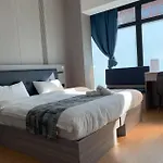 Mooncity Hotel & Boardinghouse