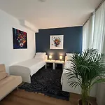 Whiteapartment