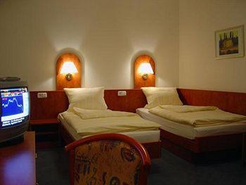Hotel West An Der Bockenheimer Warte 3*