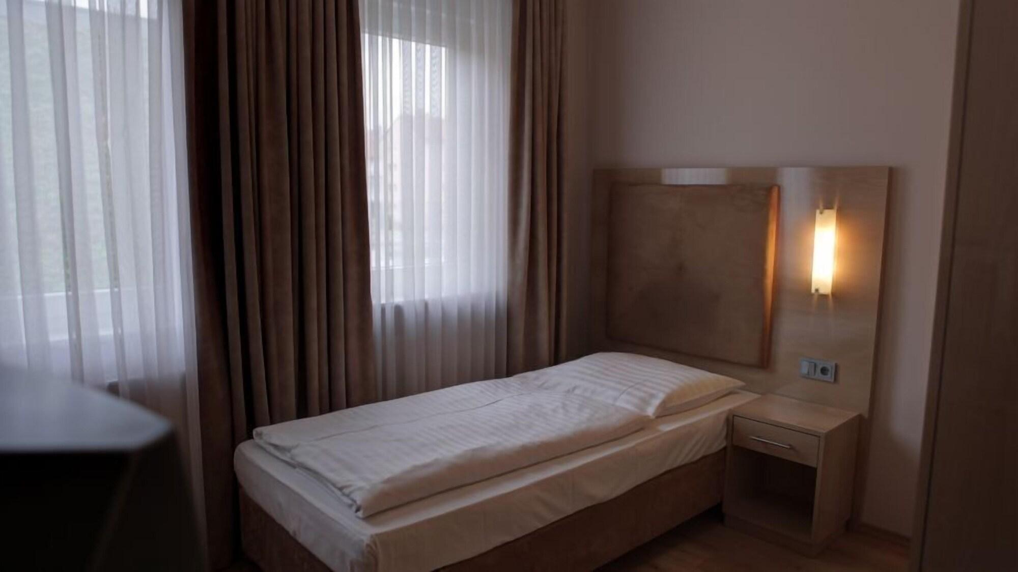 Hotel Am Kurfürstenplatz - Messe