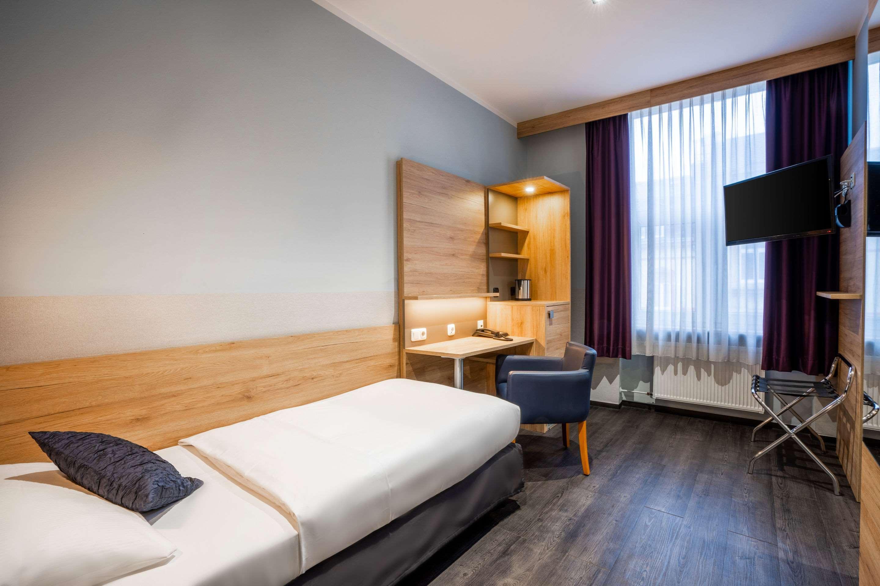 Comfort Frankfurt Central Station Hotel 3*
