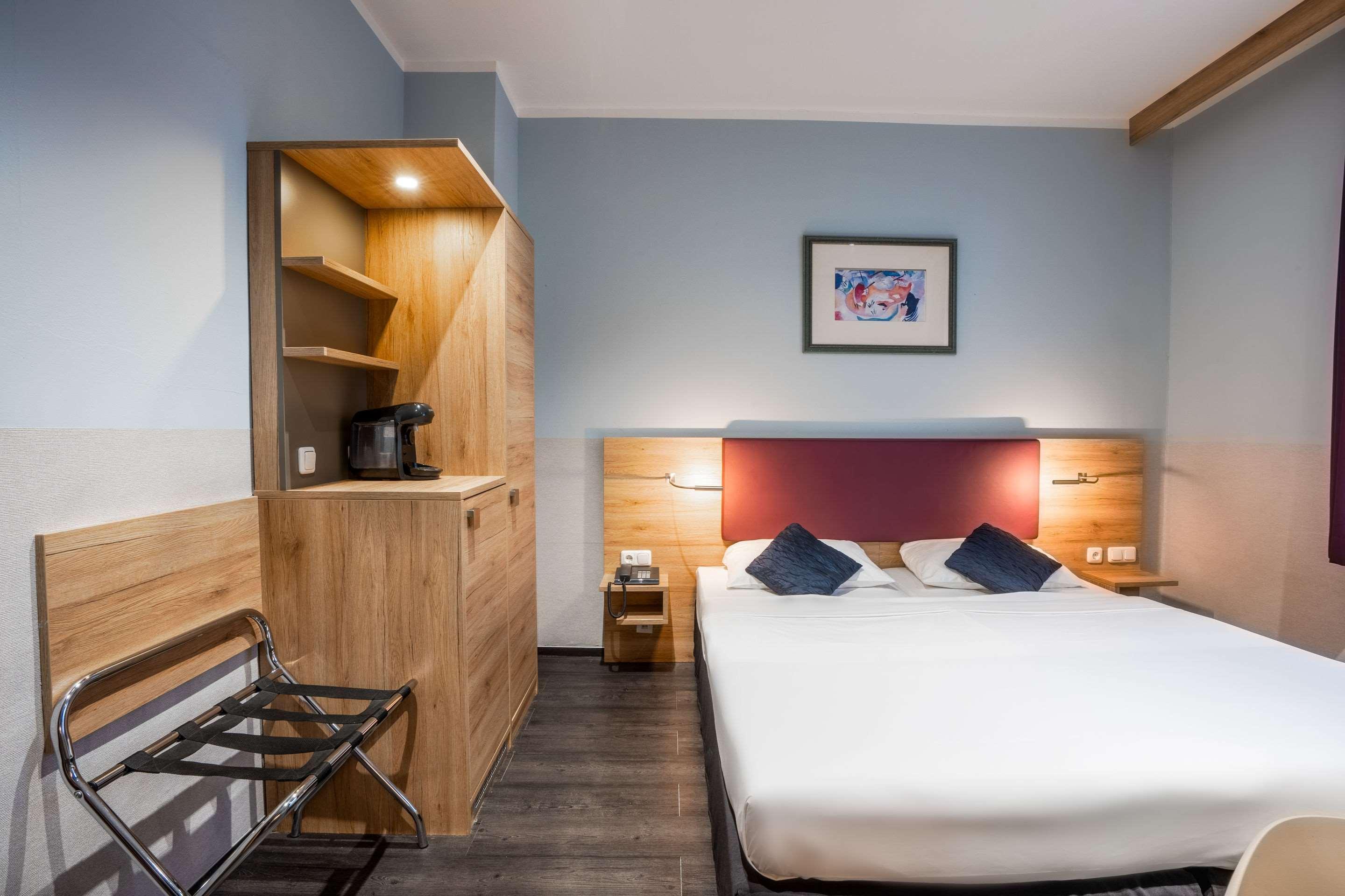 Comfort Frankfurt Central Station 3*