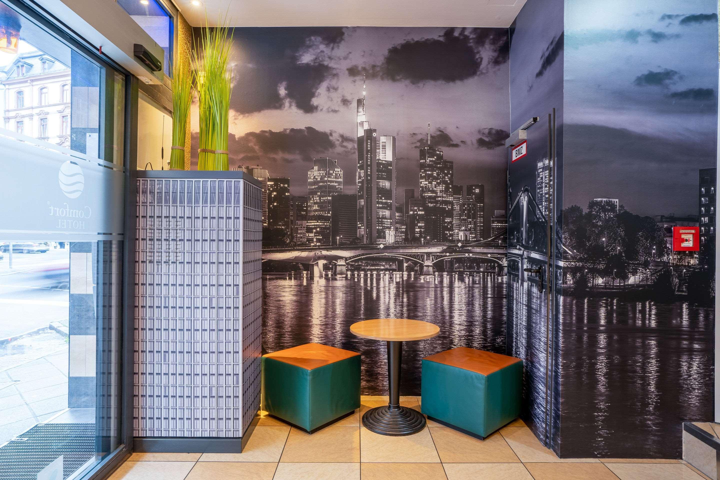 Comfort Frankfurt Central Station Hotel 3*