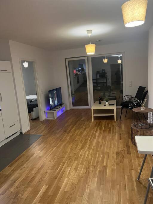 Apartment In Gallus With Big Balcony+views Frankfurt am Main