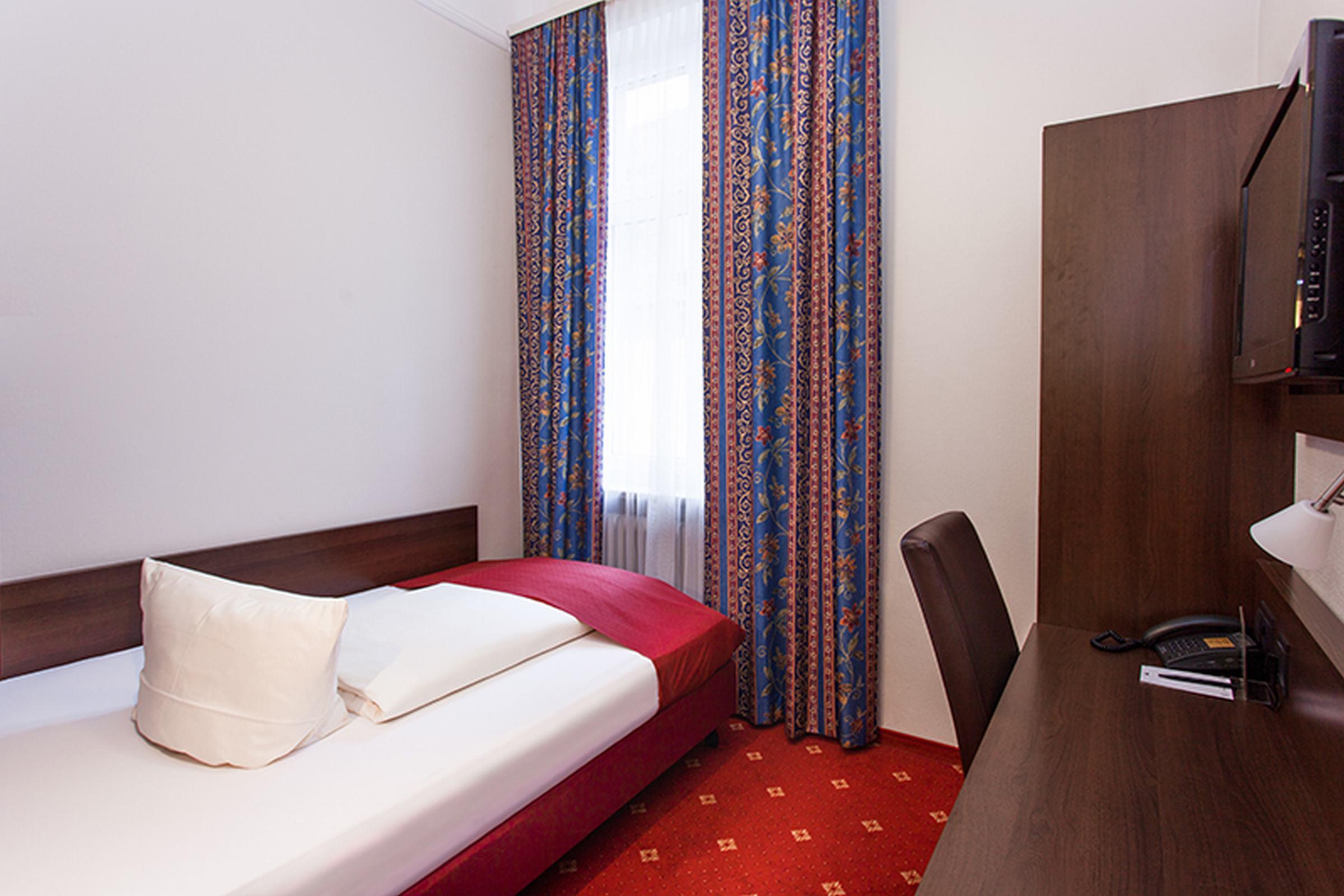 Hotel Centro National Frankfurt City, Trademark Collection By Wyndham 3*