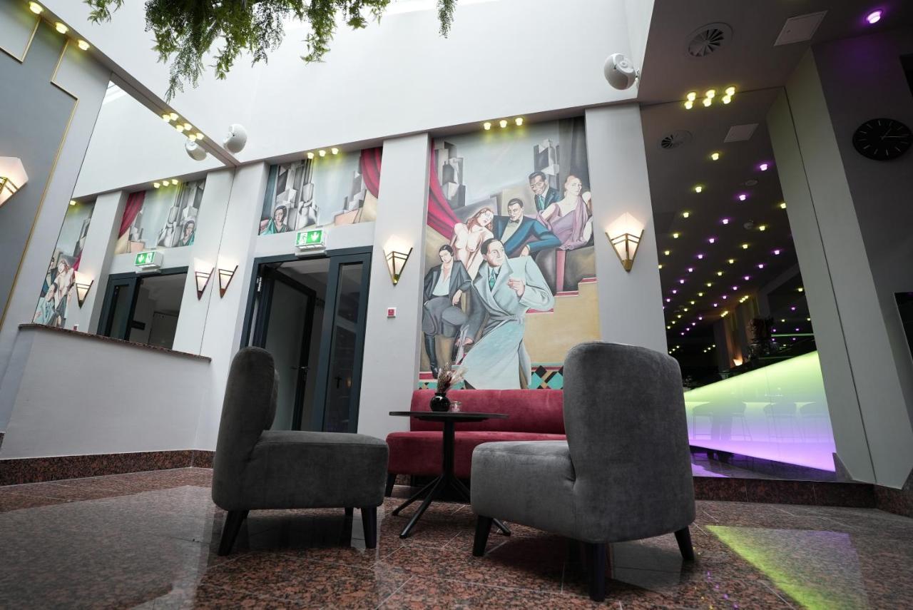 Aparthotel Boutique Kaiser - & 4*