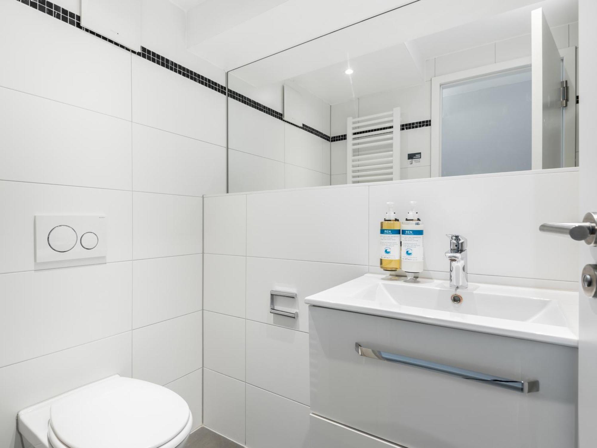 Numa Frankfurt Blau 4*