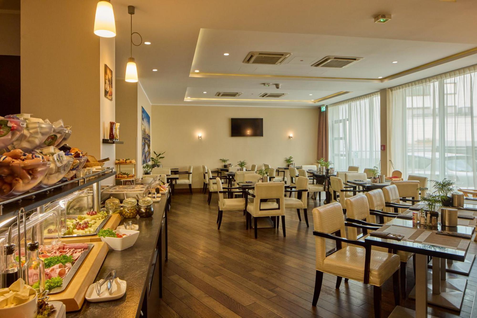 Skyline Frankfurt Hotel 4*