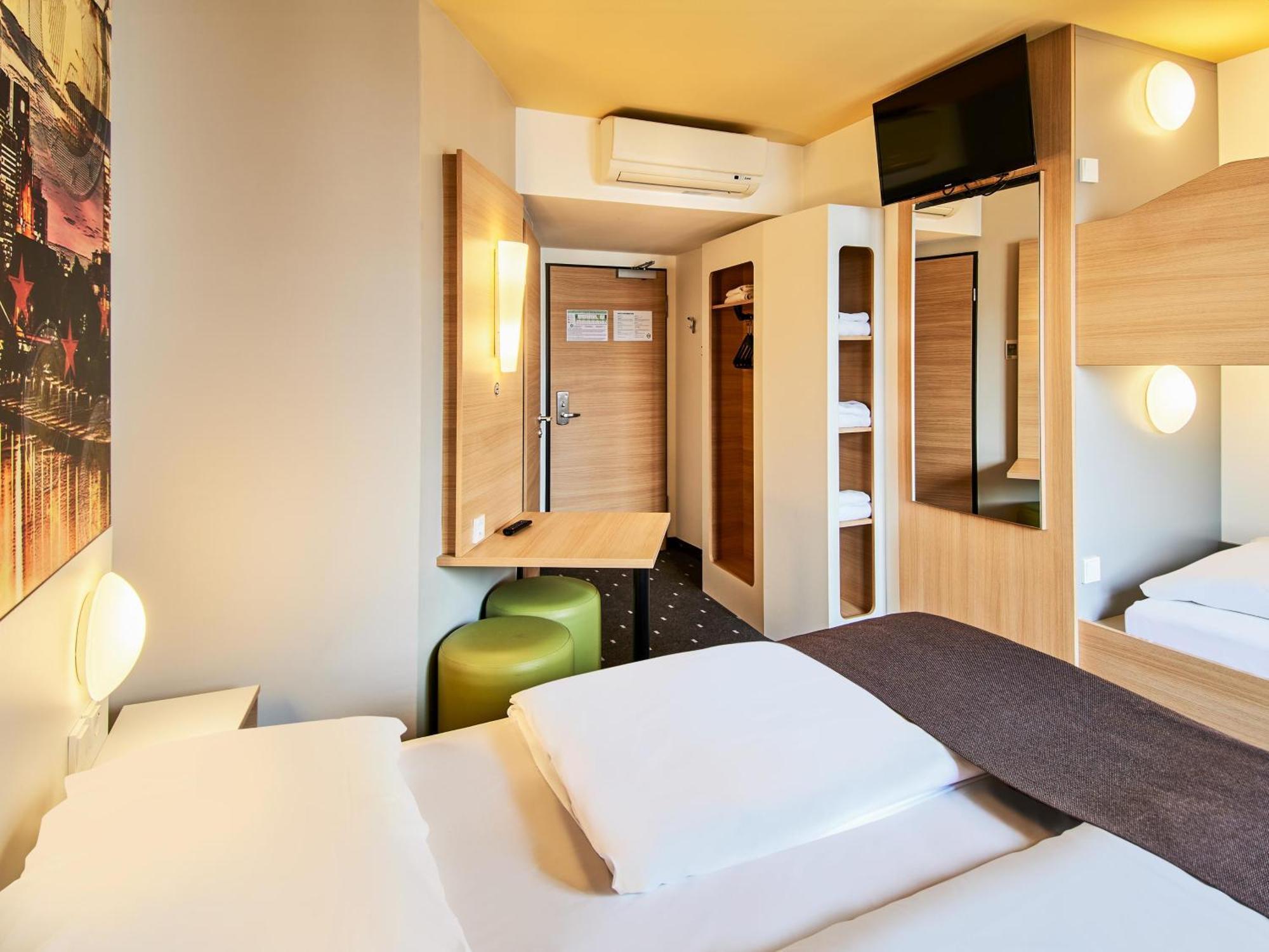 Frankfurt City-ost Hotel 3*