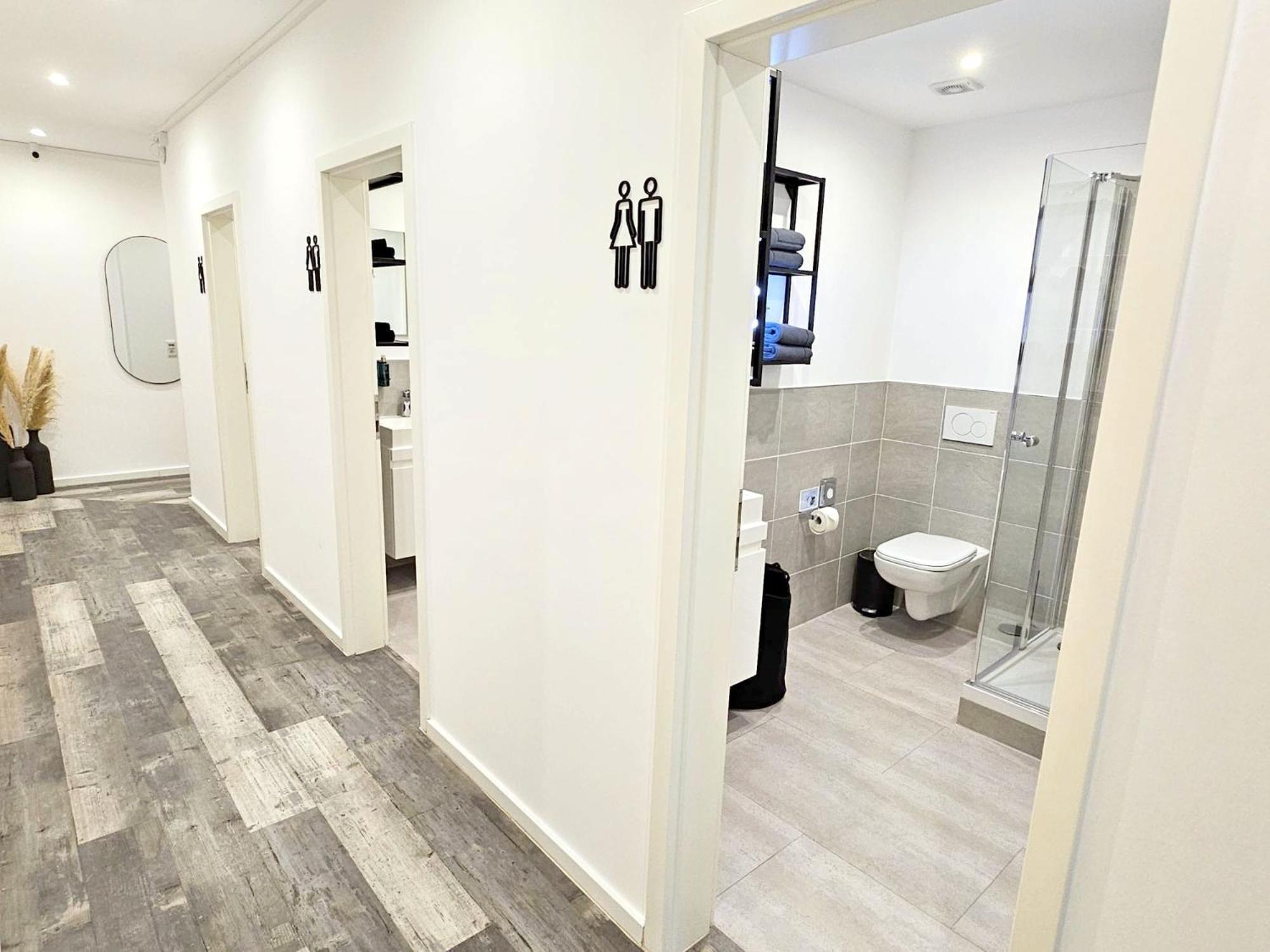 Hotel We Shortstay