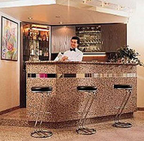 Ambassador Hotel 3*