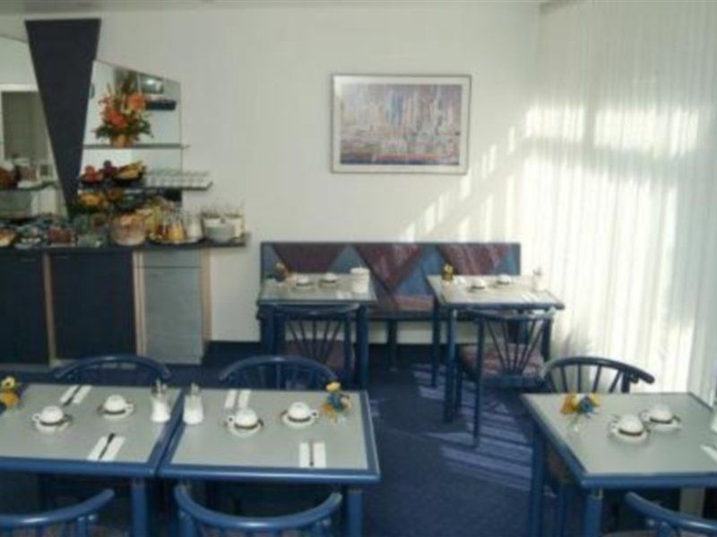 Admiral Hotel