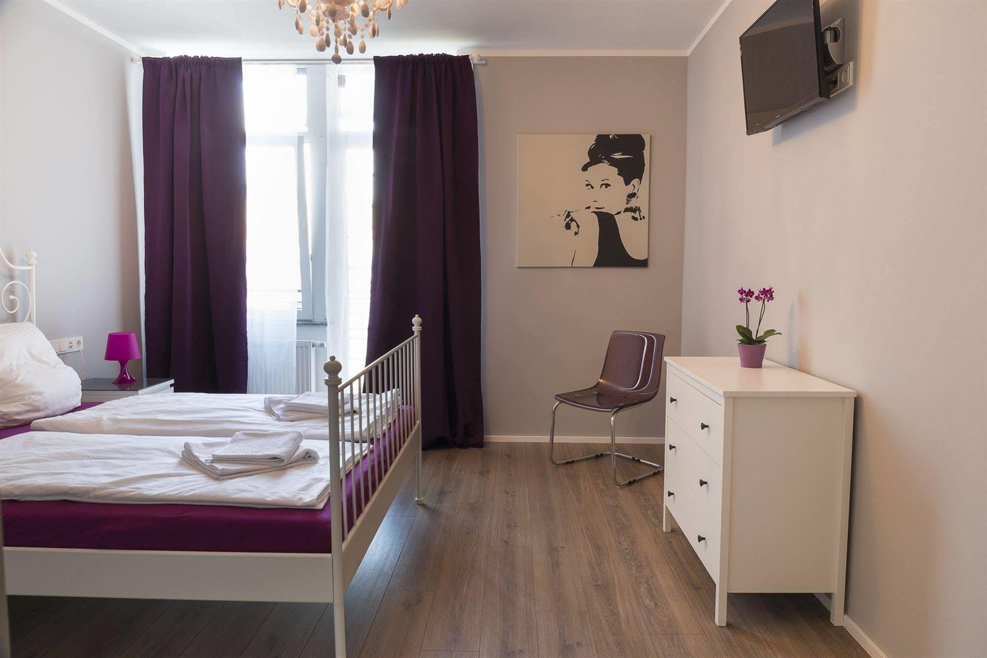 Hotel Forty Four
