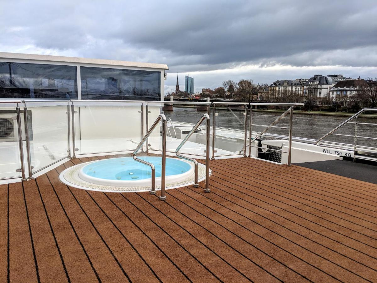 Select Ms Charles Dickens - Frankfurt Botel
