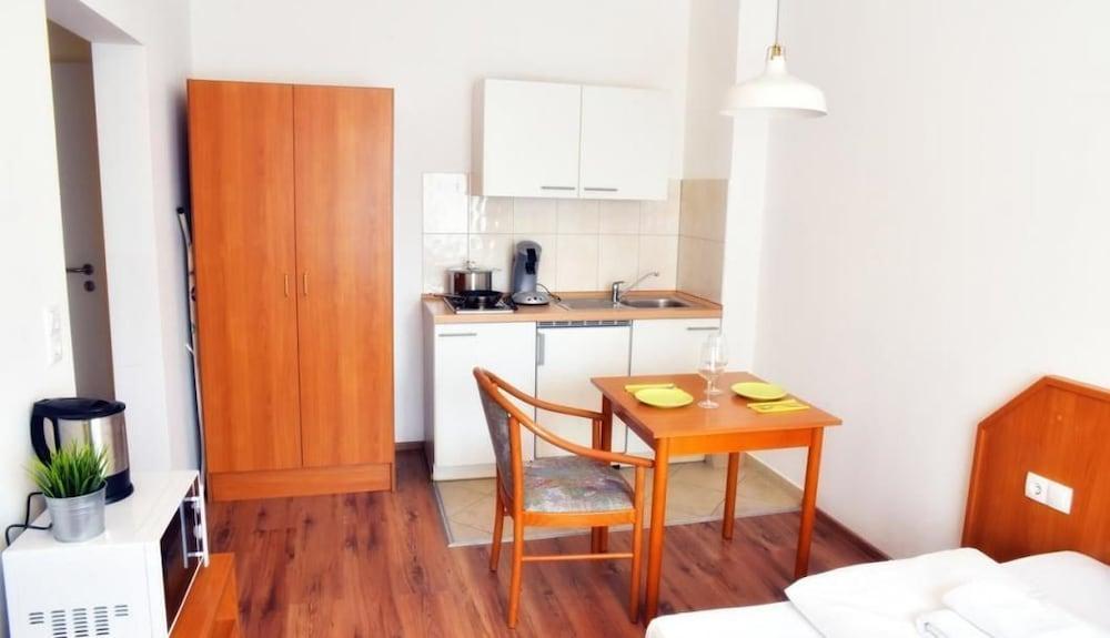 Little Paris Hotel 3*