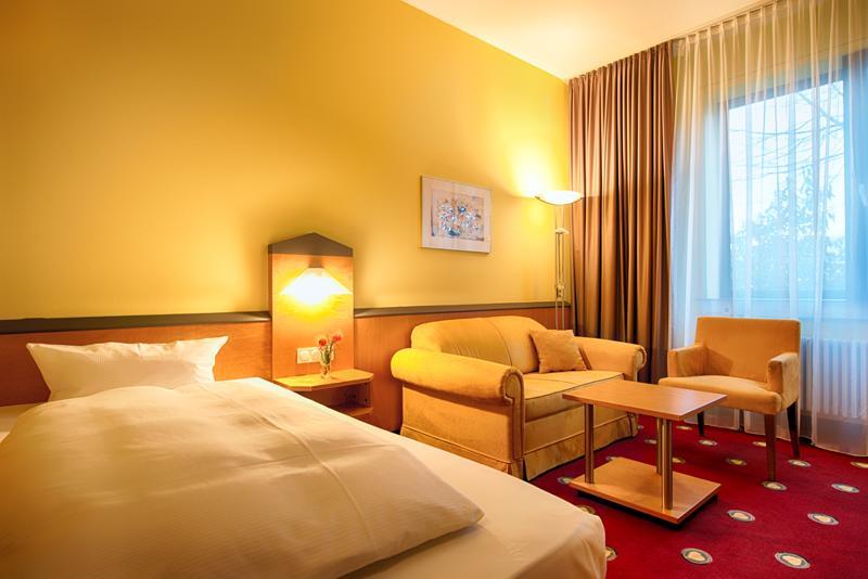 Plaza & Living Frankfurt Hotel