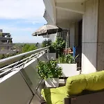 Guestroom With Wide View And Pool Near City Side, 2Nd Guest With Extra Bed Possible