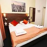 Hotel Little Paris