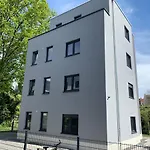 2-Room Penthouse In A Class Of Its Own, Near The A66 Motorway And Various Bus Stops, S-Bahn/Tram