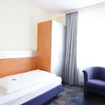 Senator Hotel