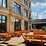 The Monument Hotel